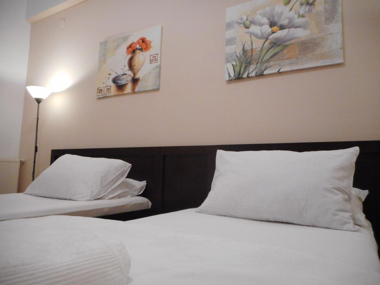 Hotel Holiday Victoria Victoria (Brasov) Exterior foto