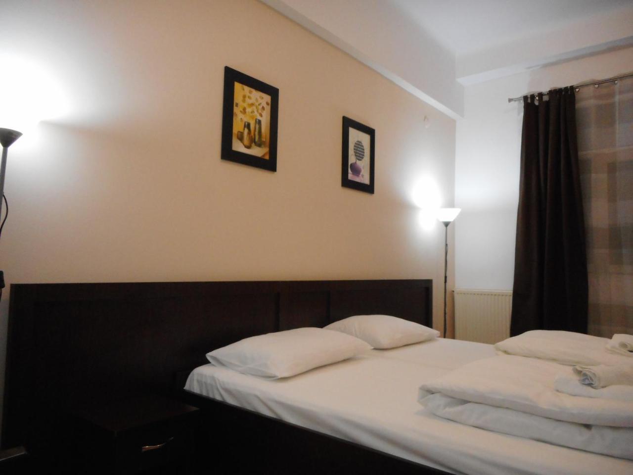 Hotel Holiday Victoria Victoria (Brasov) Exterior foto