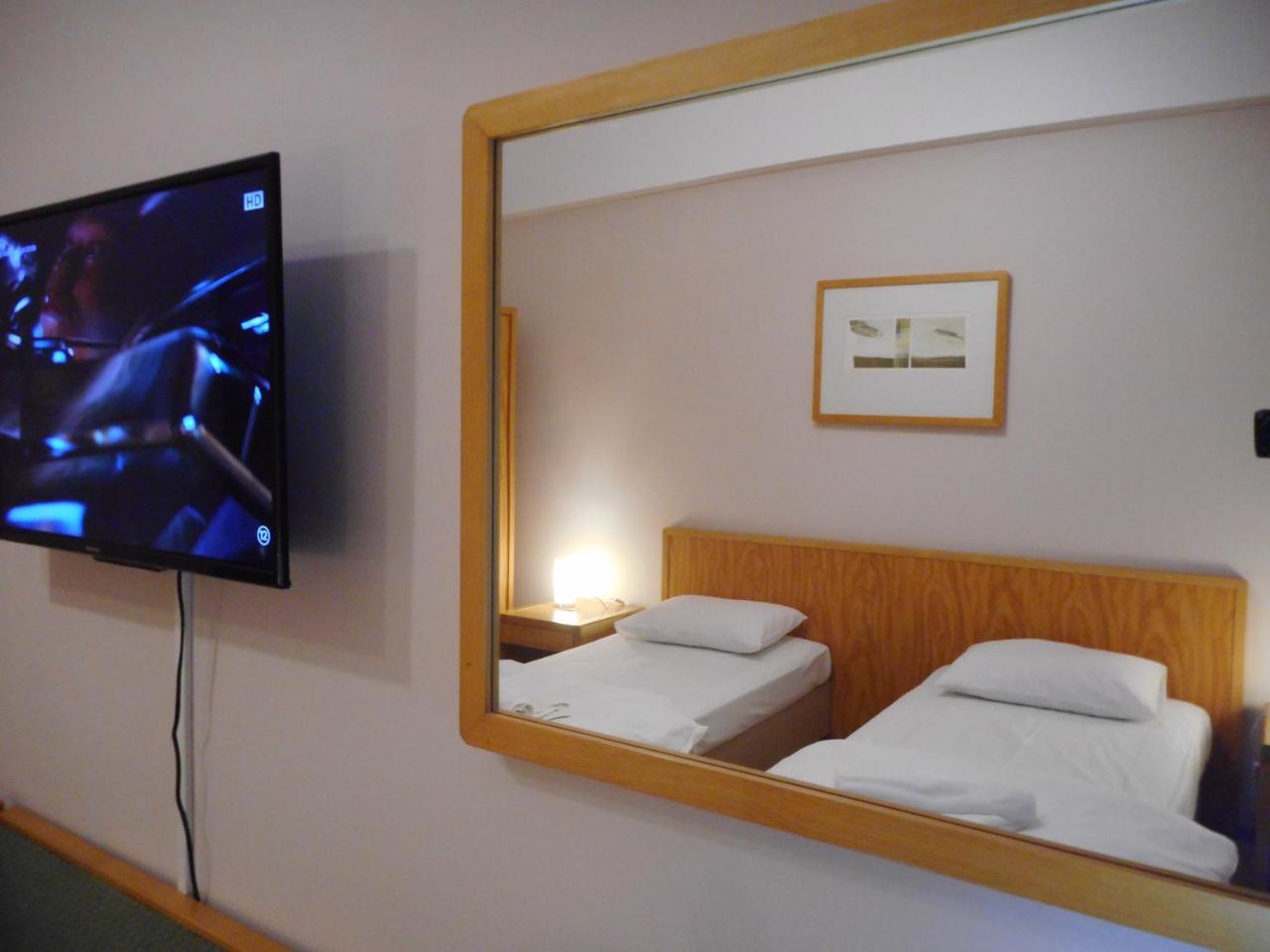 Hotel Holiday Victoria Victoria (Brasov) Exterior foto
