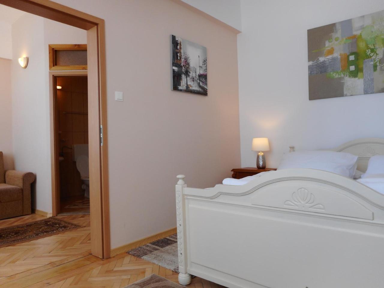 Hotel Holiday Victoria Victoria (Brasov) Exterior foto