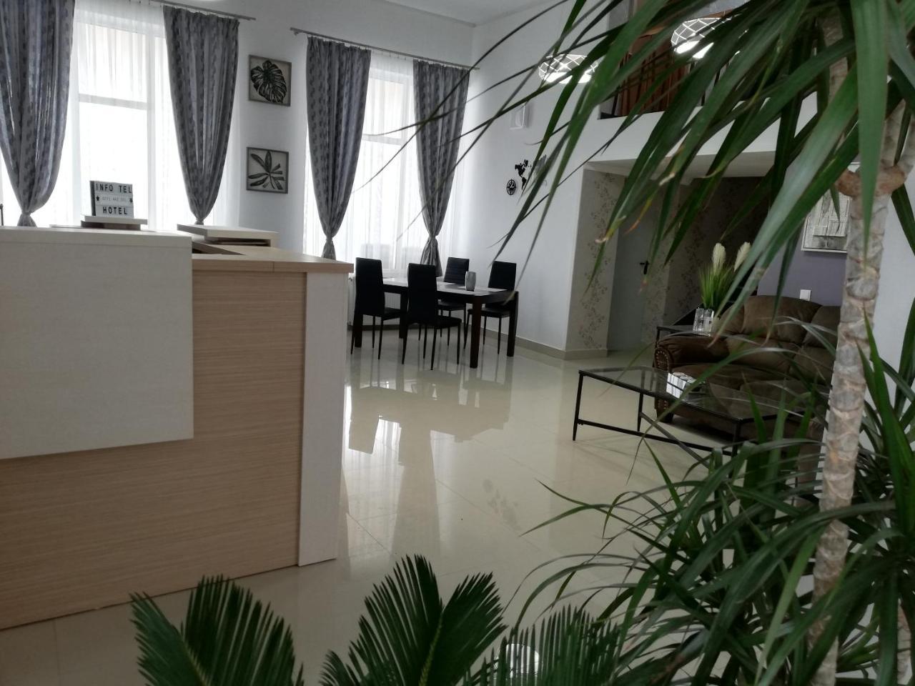 Hotel Holiday Victoria Victoria (Brasov) Exterior foto