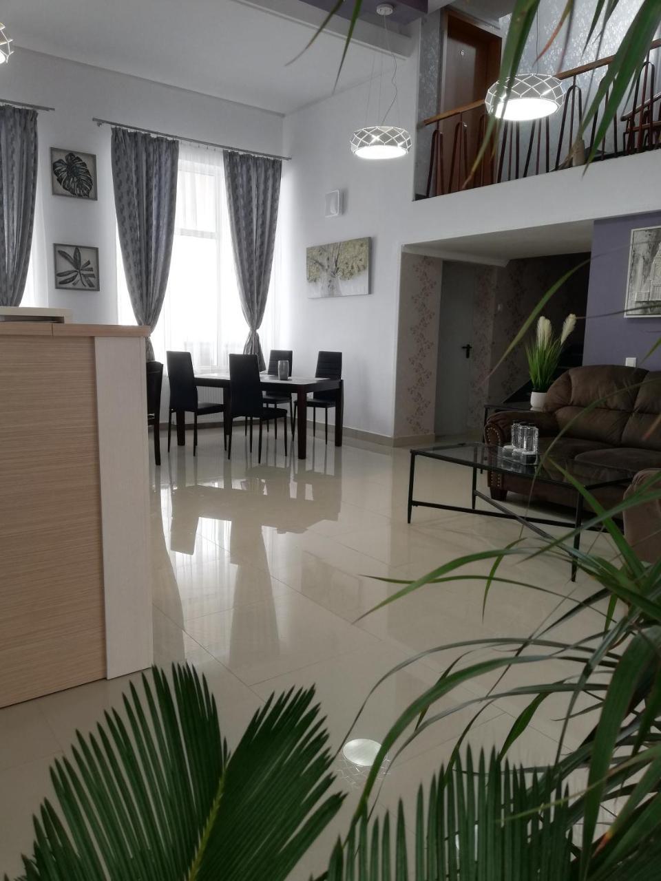 Hotel Holiday Victoria Victoria (Brasov) Exterior foto